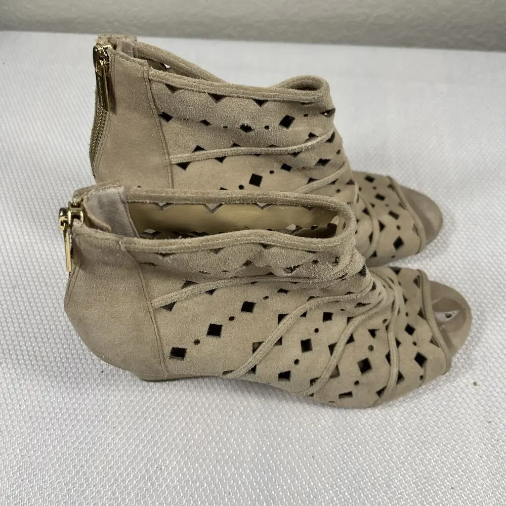 Michael Kors Uma Laser-Cut Suede Wedge Bootie Sandals Peep‎ Toe Sz 8M / 38